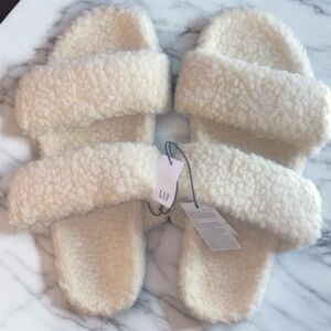 GAP Sherpa Teddy Cream Slides size 10 house slippers comfy slides stylish nwt